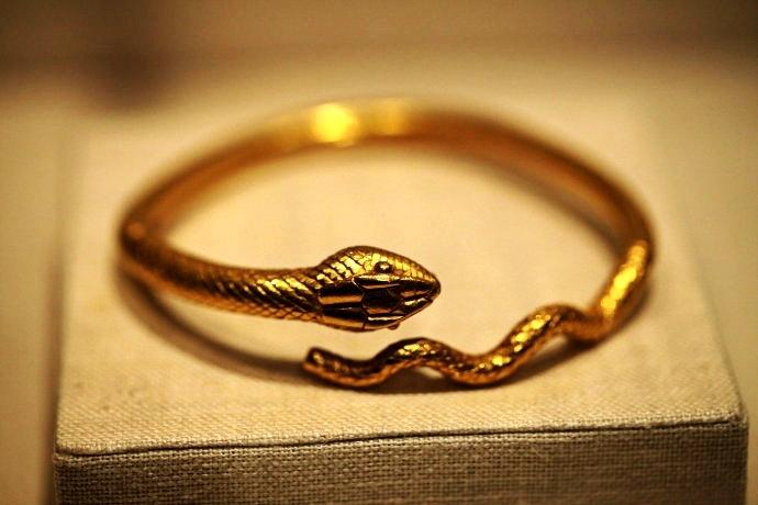 成都金飾金條回收有什么規則?怎樣選擇合適的黃金回收渠道?