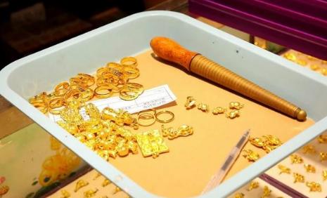 成都回收黃金口碑好,不收手續費