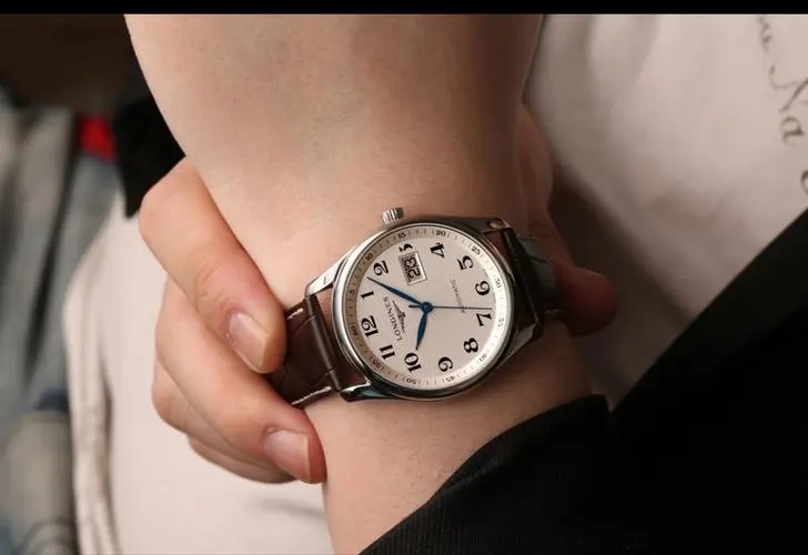 浪琴回收，手表回收價格，二手手表價格，成都典當(dāng)行
