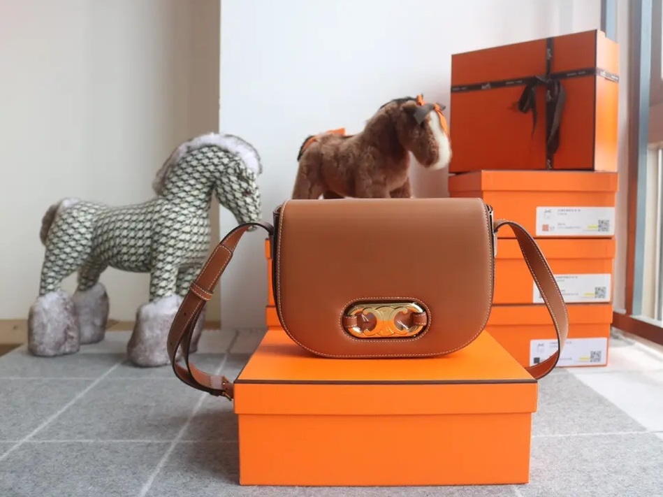 賽琳包包回收，成都典當行，奢侈品包包回收，二手包包回收