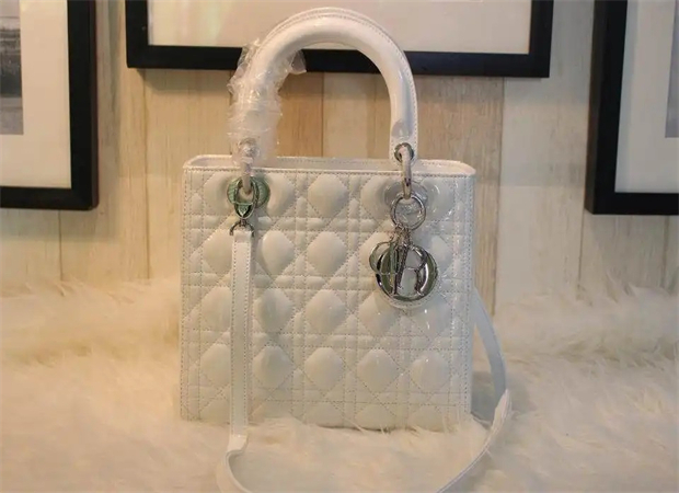 奢侈品包包回收，奢侈品包包回收價格，成都包包回收